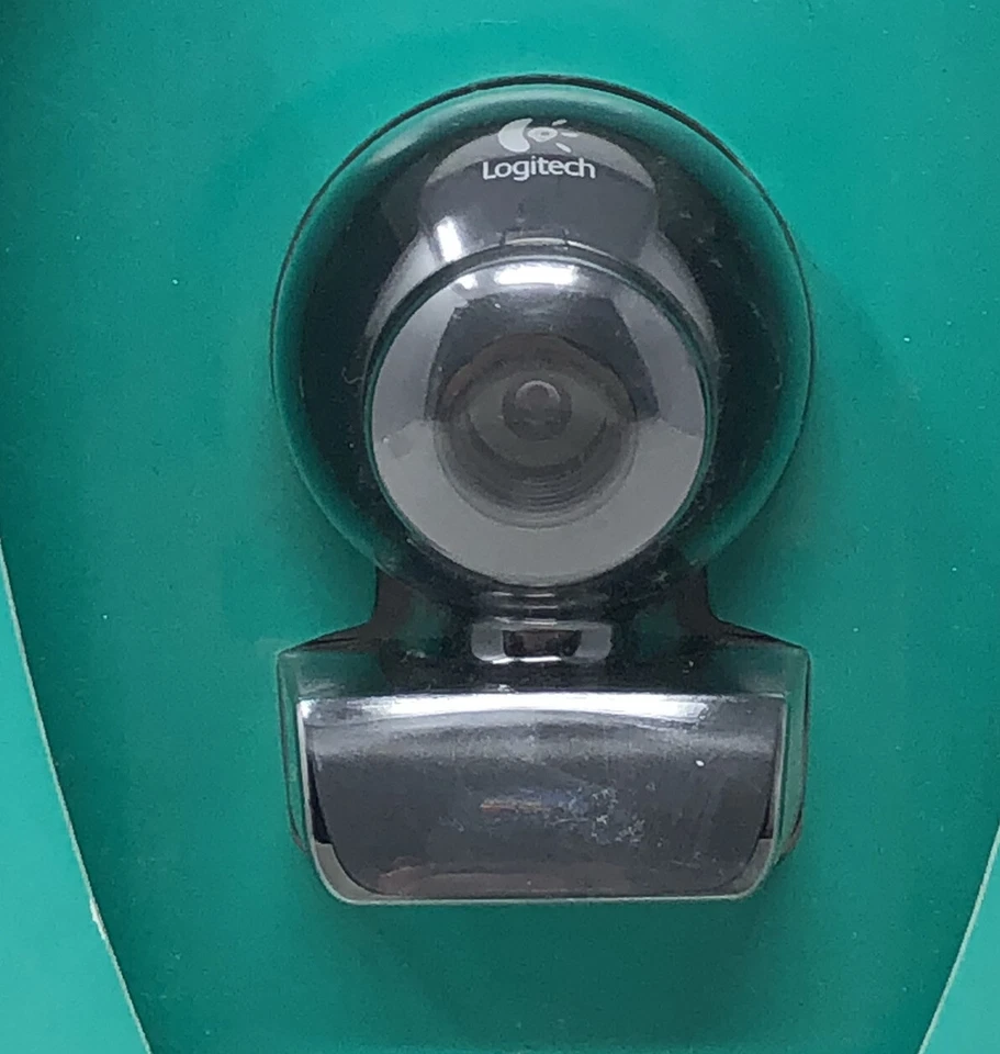 Logitech C120 Webcam USB Windows 10/8/7/Vista 1.3MP Video Calling Capture Skype - Image 2 of 4