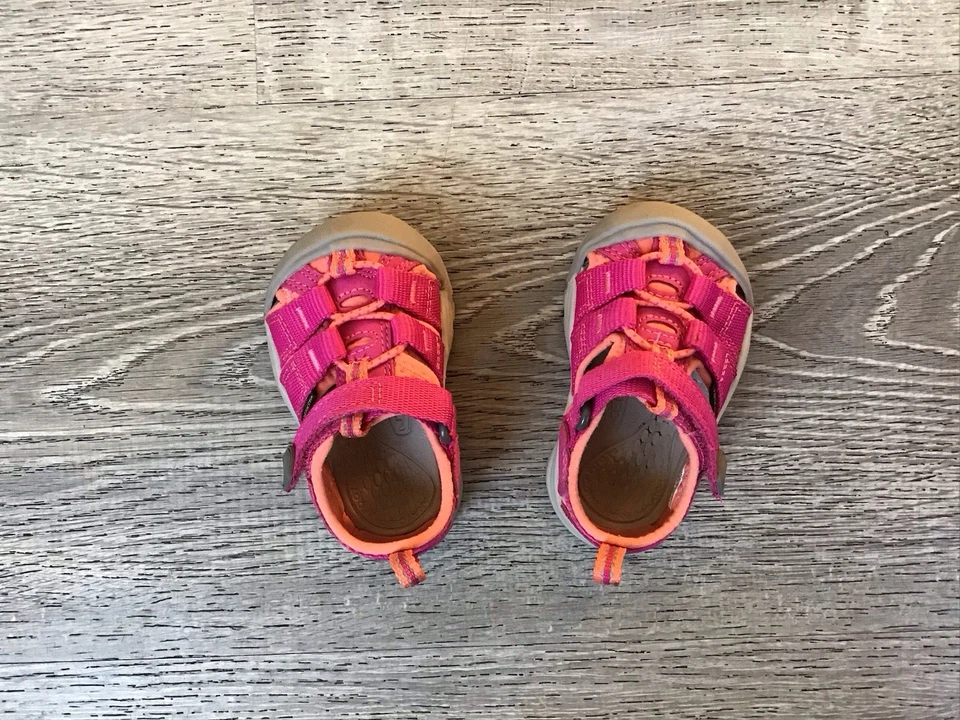 Keen Pink Slip on Sandals Baby Toddler Size 4 Girls Shoes 1021498 Water Shoes - Image 4 of 4