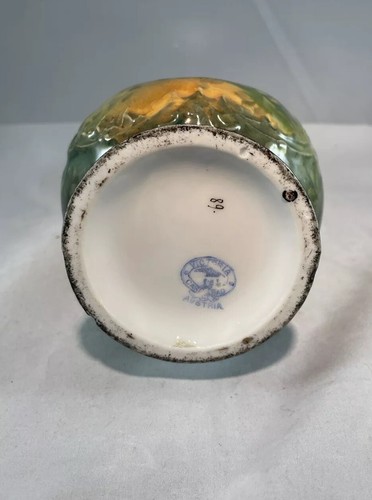Victoria Carlsbad Austria Urn Vase - Picture 6 of 9