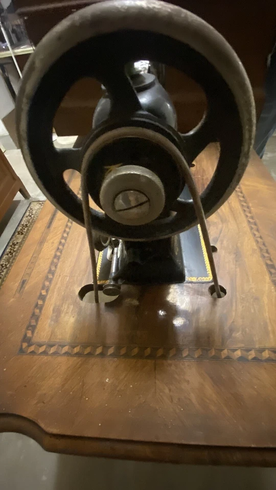 Machine À Coudre Ancienne Vigneron - Photo 2/4