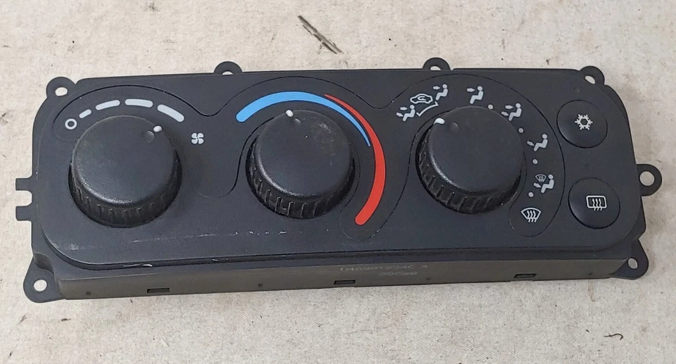 98 99 00 01 02 03 04 Dodge Intrepid Chrysler Concorde Control de aire acondicionado de calefacción manual Foto 2 de 4