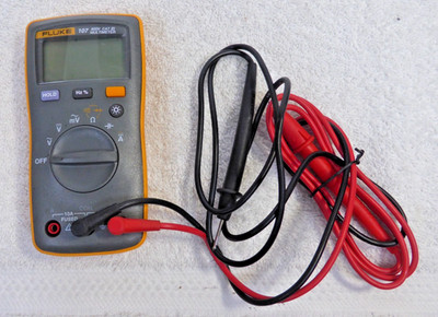 Fluke 107 AC/DC 600v Digital Multimeter