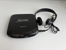 Sony Discman D-131 Portable CD Player Black w/ TRH-2 Sony HeadphonesTested Works