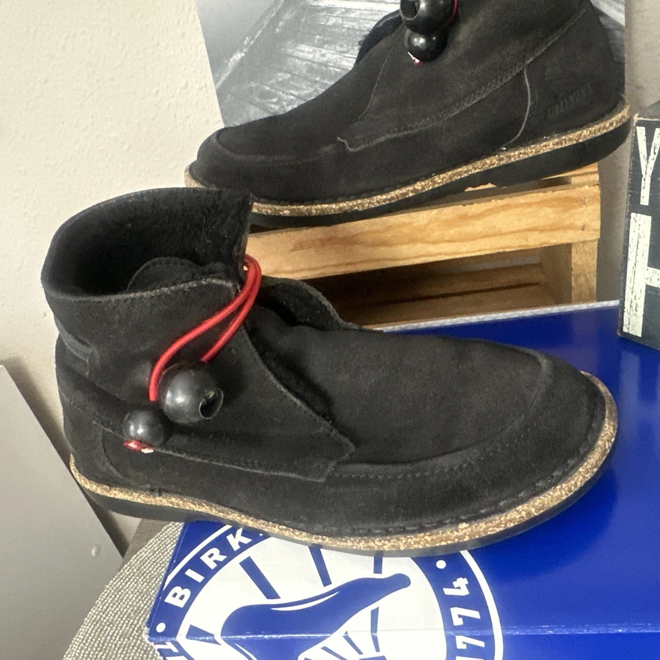 Birkenstock Black Suede Leather Flat Comfort Ankle Boots US 9 Euro 40 PreOwned - Image 3 of 4