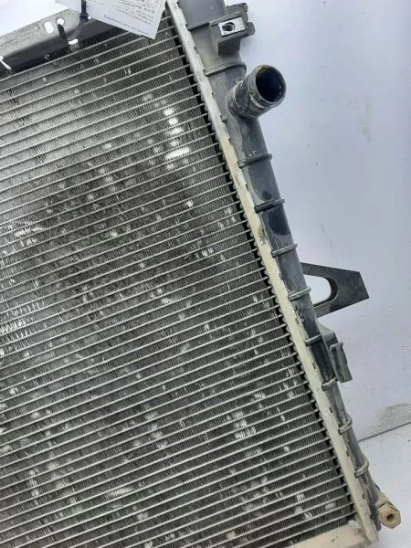 Radiador ID XL2H-8005-DA 01-03 MAZDA B-4000 XL2Z8005DA Foto 3 de 4