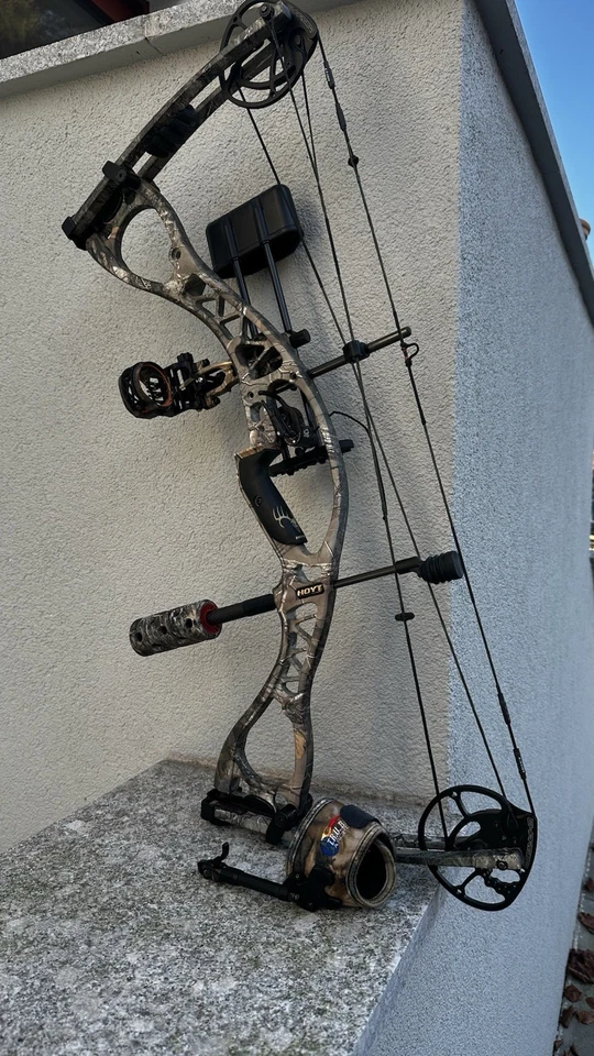 Hoyt Compoundbogen mit Zubehör - Bild 2 von 2