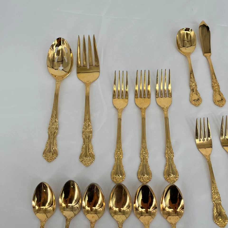 Home Concepts Stainless Gold-Plated Flatware Set of 17 Pieces - Image 3 of 4