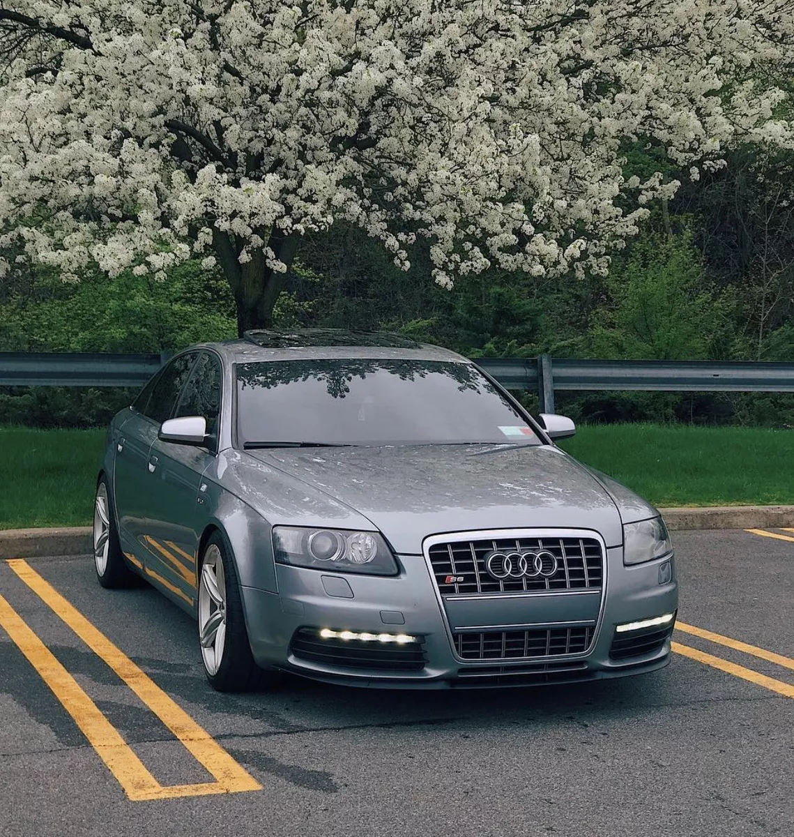 Audi a6 c6 front bumper outlet