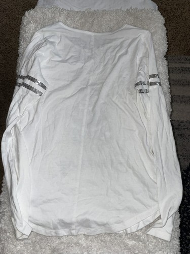 Justice Active girls sz. 16 pug design winter “ Sparkling” Top. Exc. Condition - Picture 8 of 9
