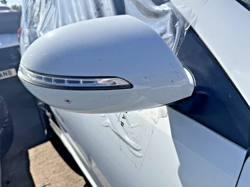 2015 Kia Sportage SUV White Electric Folding Front Right Side Door Wing Mirror