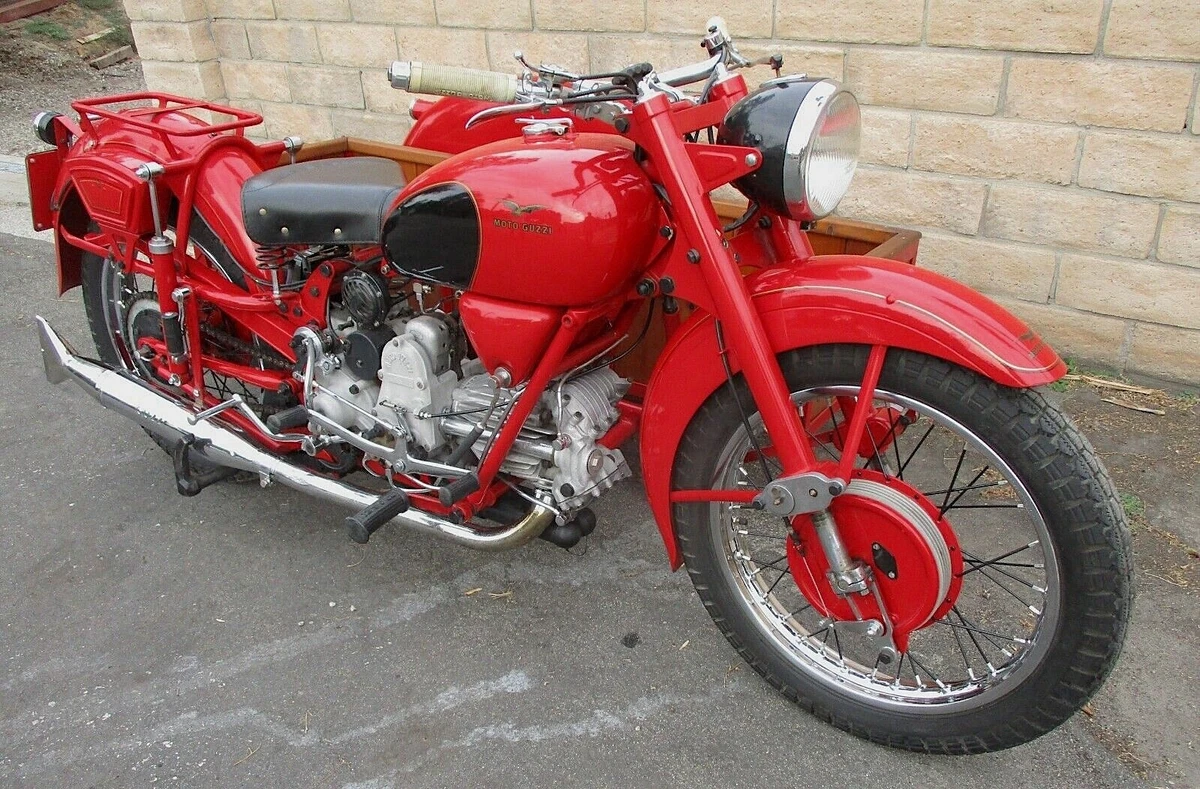 1952 Moto Guzzi Astore - right front profile
