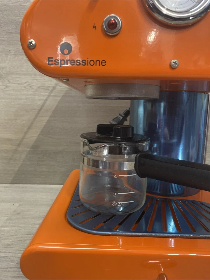 MÁQUINA DE CAFÉ ESPRESSO RETRO EXPRESSIONE Modelo #13850 Foto 4 de 4
