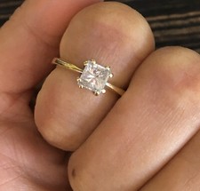 💗STUNNING 18 CARAT YELLOW GOLD PRINCESS CUT 1 CARAT DIAMOND RING SIZE I 💗