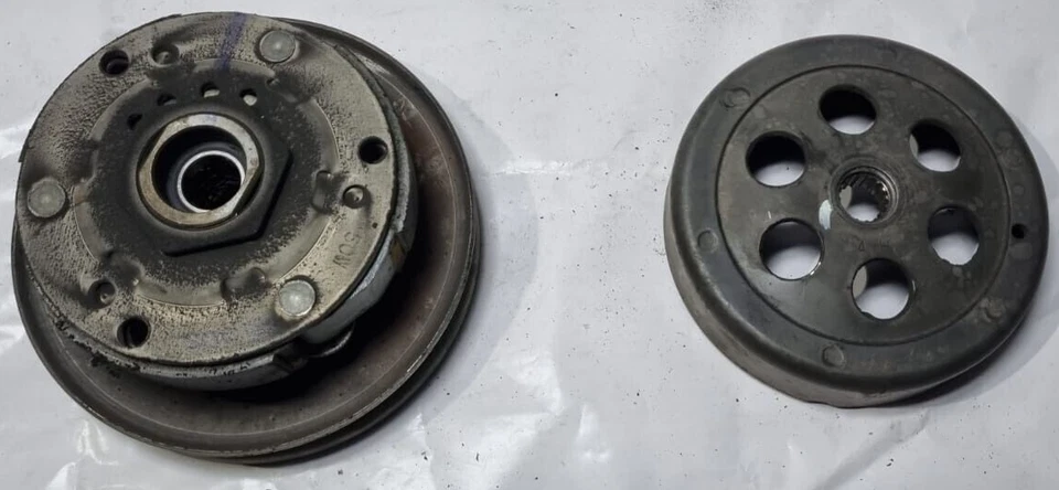 CLOCHE EMBRAYAGE YAMAHA MAJESTY MBK SKYLINER 125 2001 - Photo 2/4