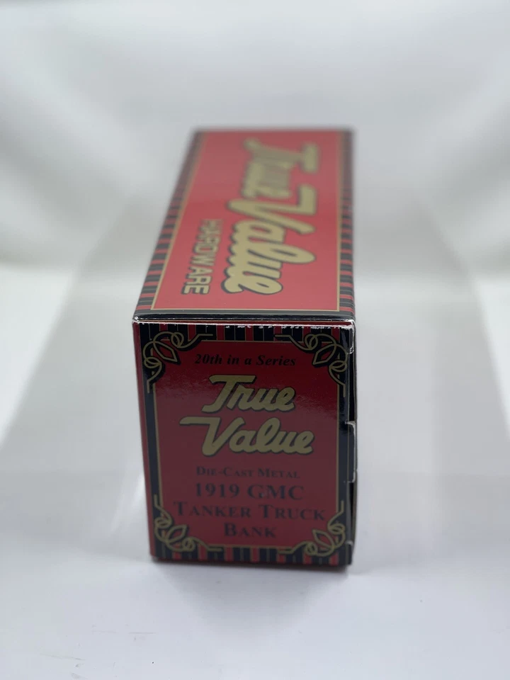 1919 ERTL GMC TANKER TRUCK BANK TRUE VALUE 1/30 DIE-CAST 2001 RACING CHAMPIONS - Image 3 of 4