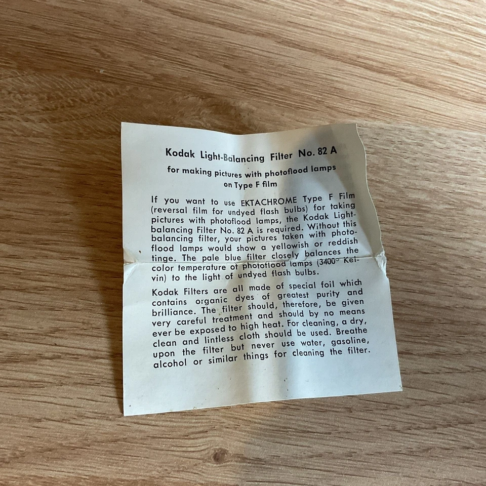 kodak light balancing filter 82A 32mm with box, case and manual made in germany - Image 4 of 4