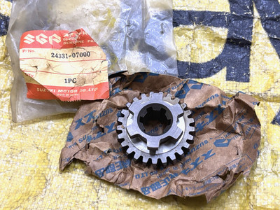 Suzuki B100 B100P B105P B120 RV90 3. Antriebsrad 25T NOS Original 24331-07000