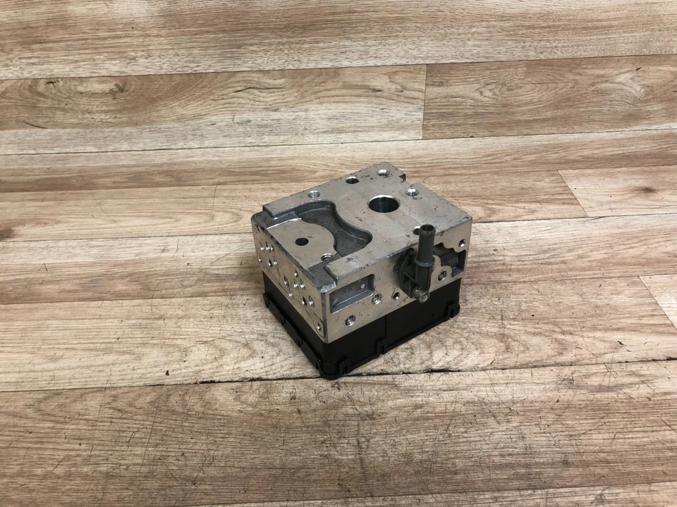 LEXUS RX450H HIGHLANDER OEM HÍBRIDO ABS SISTEMA DE BOMBA DE FRENO HIDRÁULICO ANTIBLOQUEO Foto 4 de 4