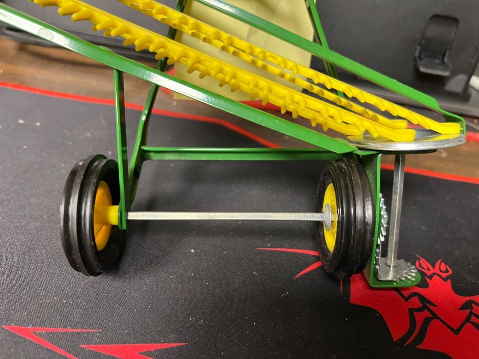 Vintage ERTL John Deere Hay Rake 1:16 Scale Diecast & Plastic #5686 21 ...