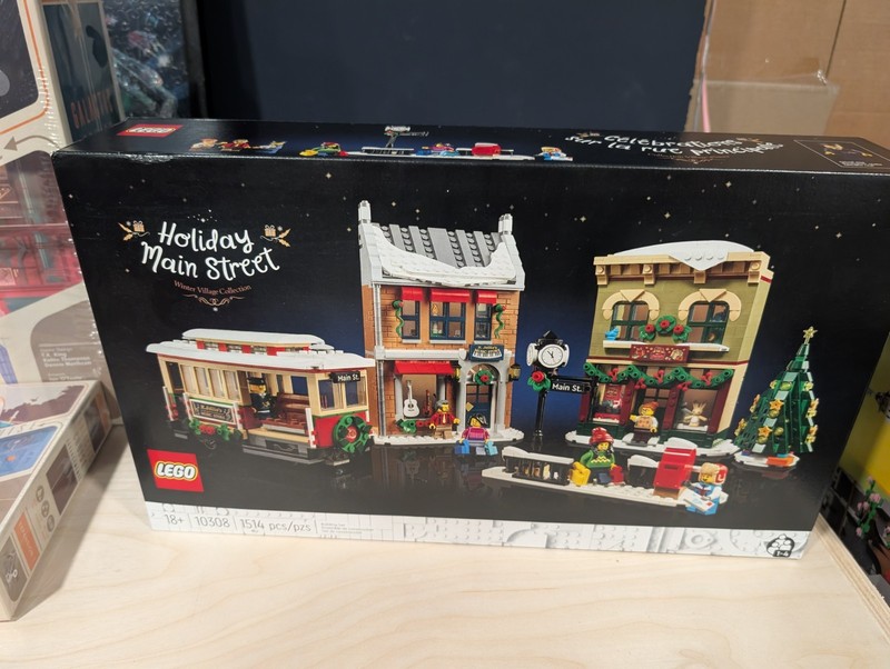 LEGO Icons: Holiday Main Street (10308)