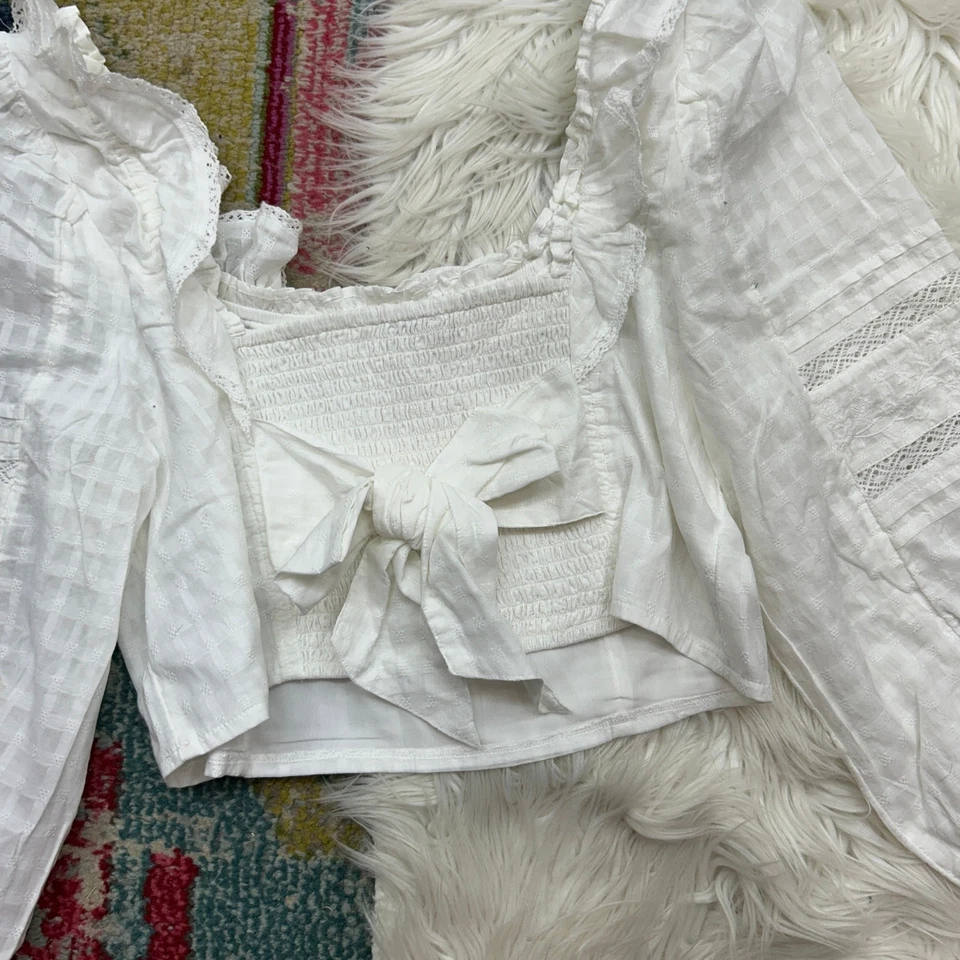 Conjunto Pantalones Cortos Blusa XL Femenina AE American Eagle Blanco Neutro Volantes a Juego Foto 4 de 4