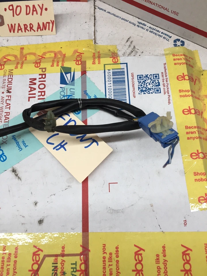 ESPEJO RETROVISOR LATERAL PUERTA DEL CONDUCTOR DELANTERO IZQUIERDO ISUZU OASIS 96-99 con pernos con moldura VERDE Foto 4 de 4