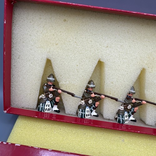Britains The Black Watch (Royal Highlanders) Kneeling During Lead Solders 54mm - Picture 2 of 6