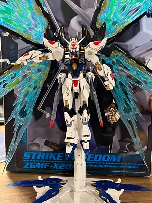 Gundam - Strike Freedom ZGMF-X20A Zero-Gravity Maneuver Fighter + WingsExpansion