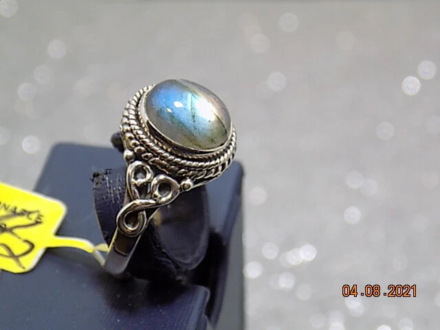 Anillo de plata de ley labradorita malgache artesanal Foto 2 de 4
