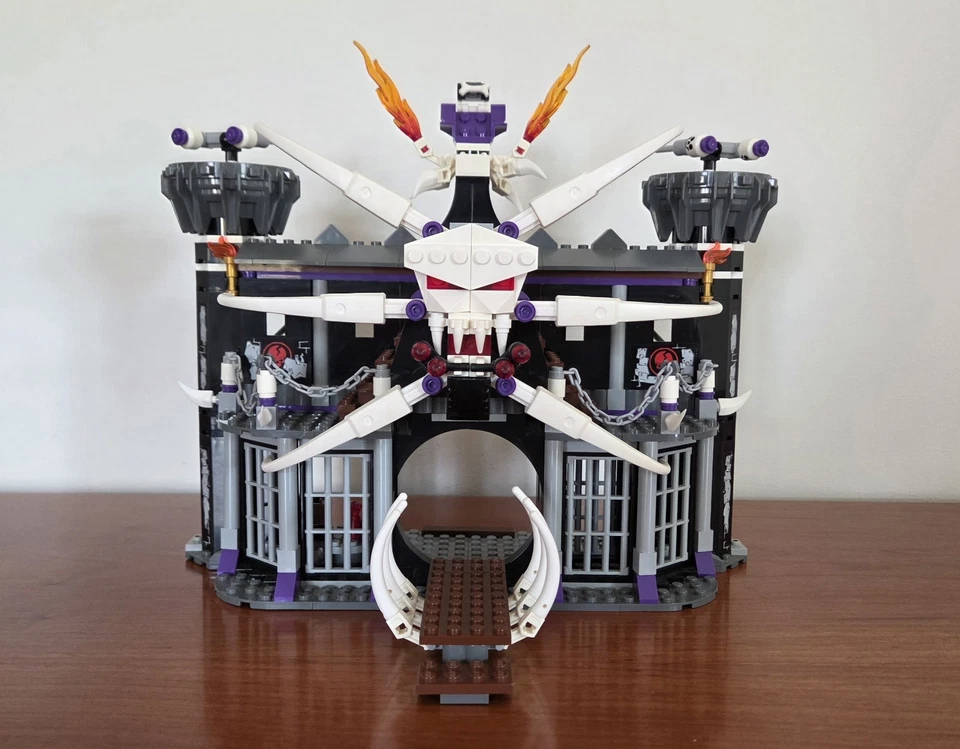 LEGO Ninjago 2505 Garmadon's Dark Fortress, foto 2 di 5