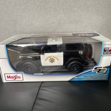 Maisto 1:18 Ford Bronco Wildtrak CHP California Highway Patrol Police Model NIB