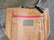 Aloha Collection SUPER SPECIAL LIMITED EDITION Go-To Tote PALAKA Cutie