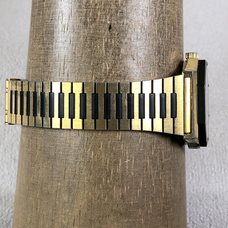 Vintage Helbros Quartz Watch Mens Gold Tone Roman Date Day Swiss Hong Kong 38mm - Image 3 of 4