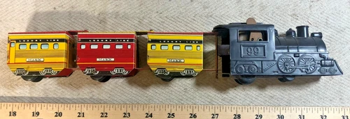 Vintage Marx Luxury Line Zig Zag Train Made in USA Battery Powered Works (C)