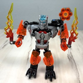 2015 LEGO Bionicle 70783 Protector of Fire INCOMPLETE Missing 2pcs Bug Leg Mask