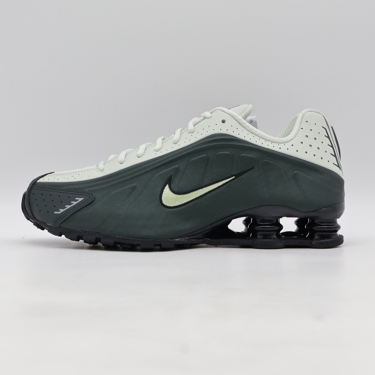 NIKE SHOX R4【30cm】 HQ1988-300 Nike Shox R4 Black Spruce Spruce Aura Black Olive Aura