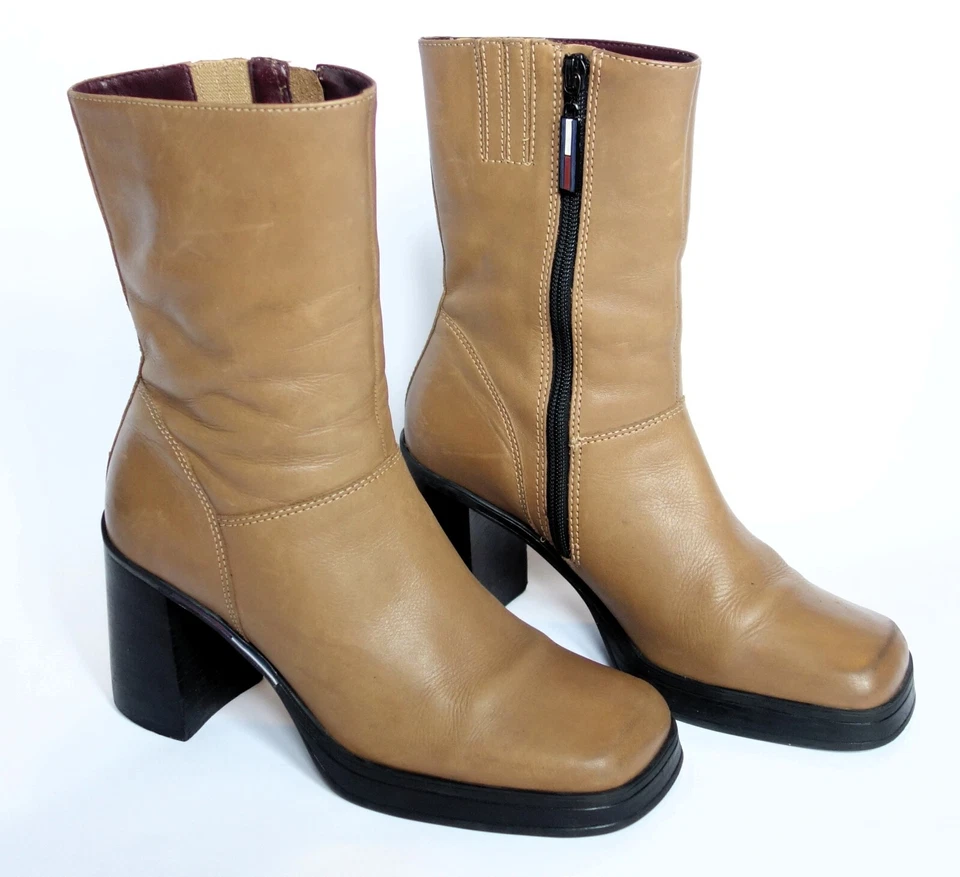 Botas femininas plataforma biqueira quadrada couro marrom vintage anos 90 Y2K Tommy Hilfiger 8,5 - Imagem 3 de 4