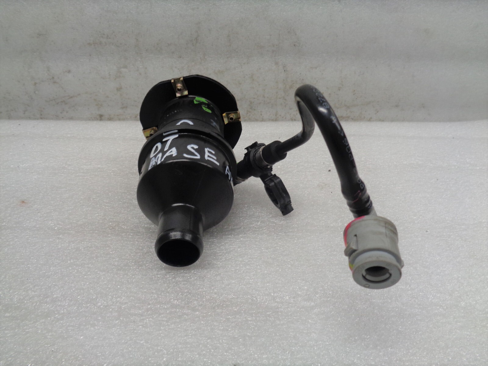 2003-2013 Maserati Quattroporte M139 Fuel Gas Tank Filler Neck OEM AK221010