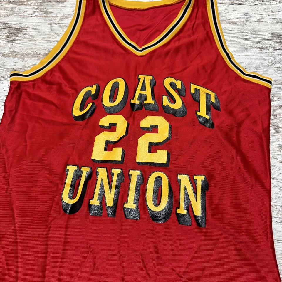 Camiseta de baloncesto vintage Coast Union para hombre 44 roja #22 Russell hecha en EE. UU. Foto 3 de 4