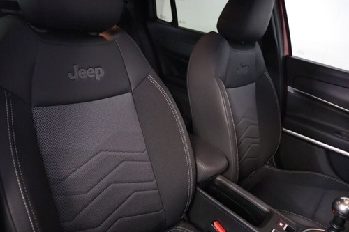 2024 Jeep Avenger 1.2 Turbo Altitude+ 5dr (SAT NAV) HATCHBACK Petrol Manual - Picture 8 of 24