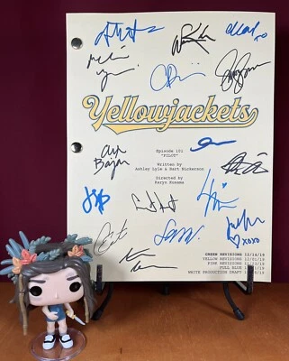 Yellowjackets Pilot Script signed - Autogramm Reprints - Yellowjackets Drehbuch - Bild 1 von 4