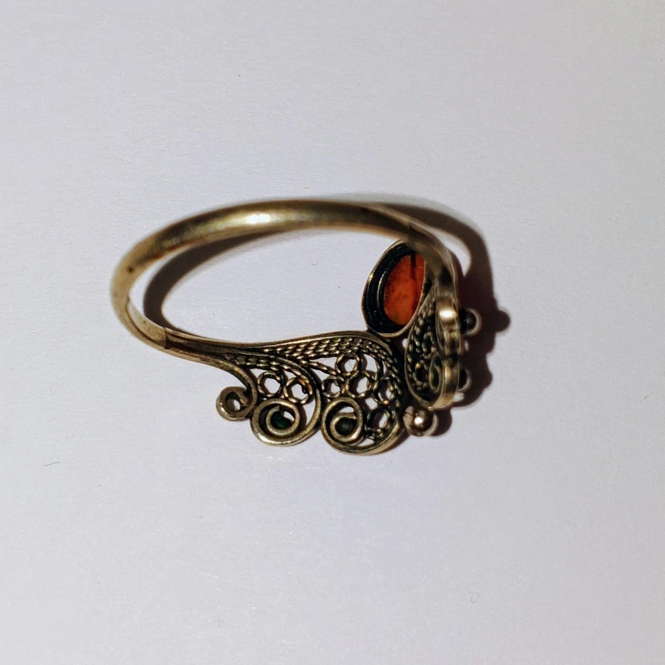 Anello vintage corallo filigrana dettaglio misura 6 tono argento metallo gioi... - Immagine 2 di 4