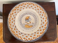 Piatto decorativo in ceramica di l'Antica di Deruta.
