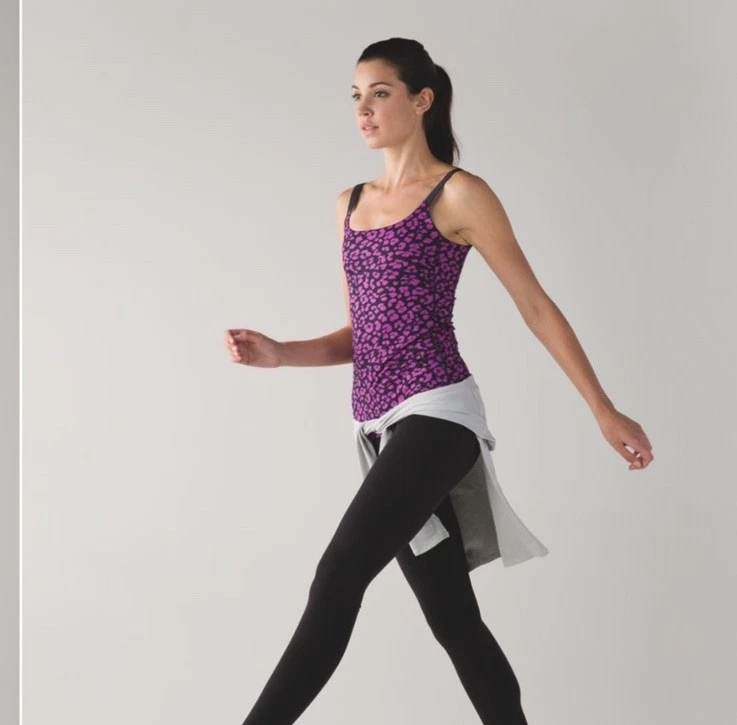 Regata Lululemon Barre Nenhuma Tamanho 8 Cherry Cheetah Ultra Violeta - Imagem 2 de 4