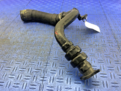 2014-2021 MASERATI GHIBLI 3.0L RIGHT INTERCOOLER PIPE HOSE 670101743 OEM 2018 - Picture 4 of 13
