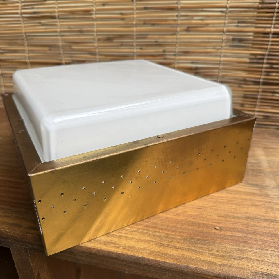 MCM Lightolier 黄铜吸顶方形吸顶灯具老式牛奶玻璃 — 第 2/4 张图片