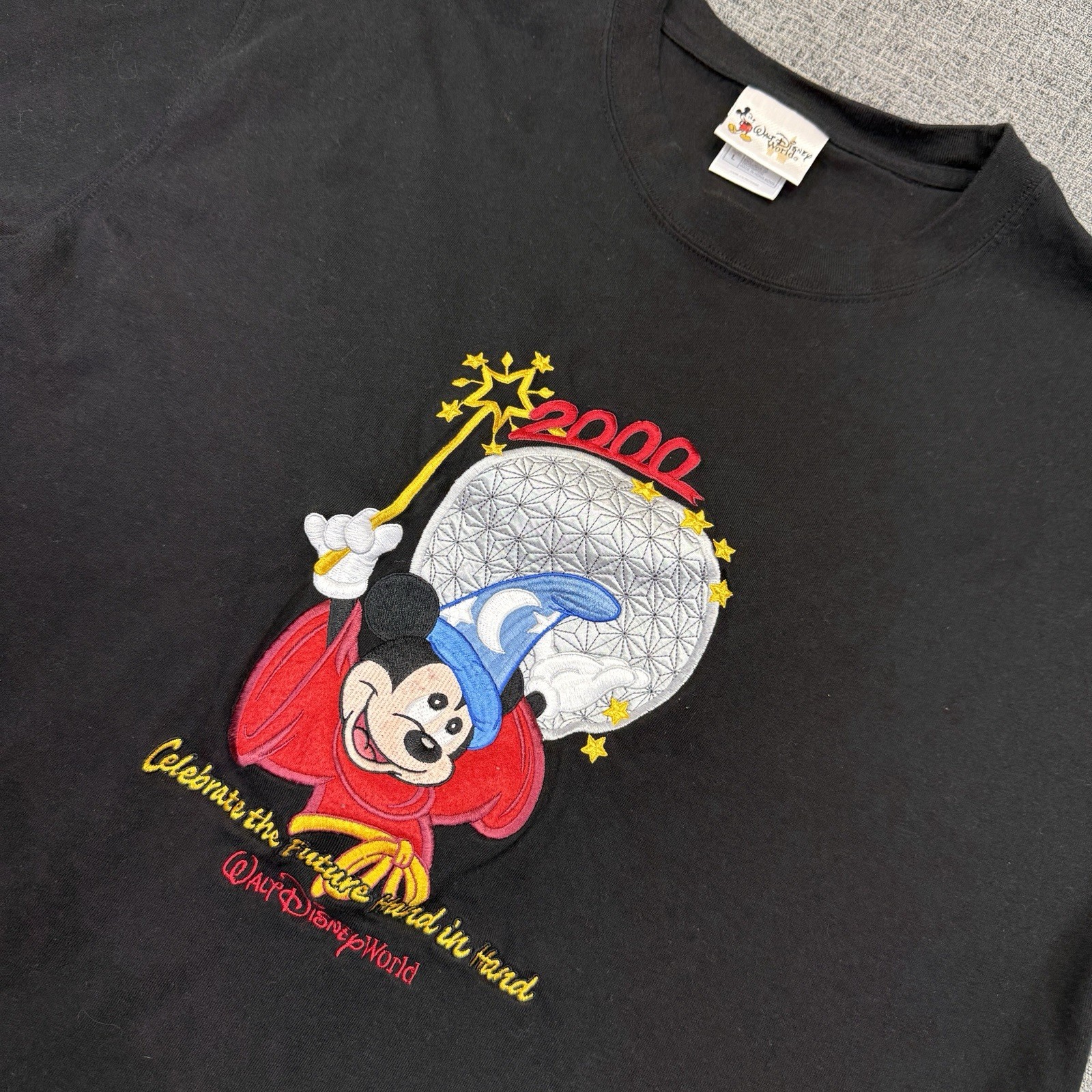 Vintage Disney 2000 EPCOT Disney World Sorcerer Mickey T-Shirt Size Large