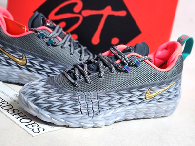 Nike S.T Charge EP Iron Grey Metallic Gold Photon Dust IO8062-002