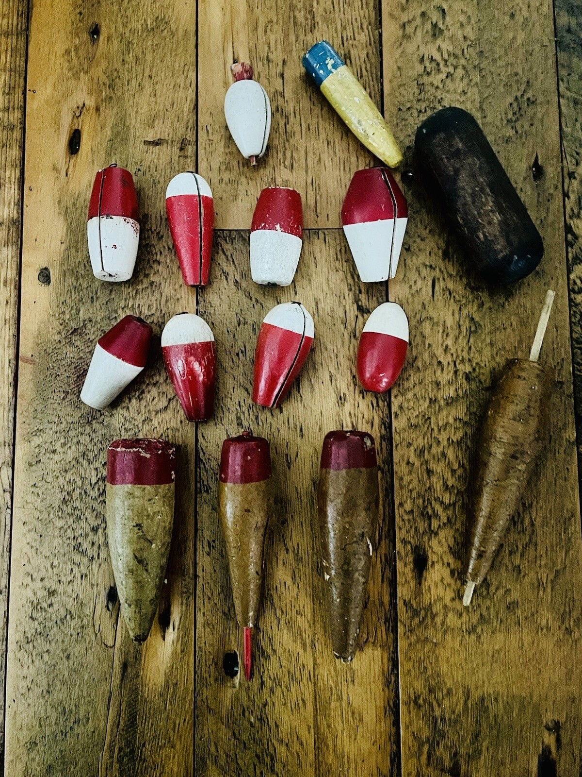 VINTAGE WOOD & Cork BOBBERS ANTIQUE TACKLE FISHING LURE FLOATS Lot Of