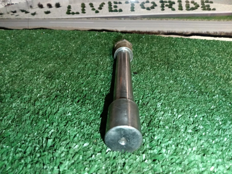 Eje delantero y tuerca Harley Davidson 54-72 KH/XL/XLH/HLCH/52-56Ks/71-72 FX Foto 3 de 4